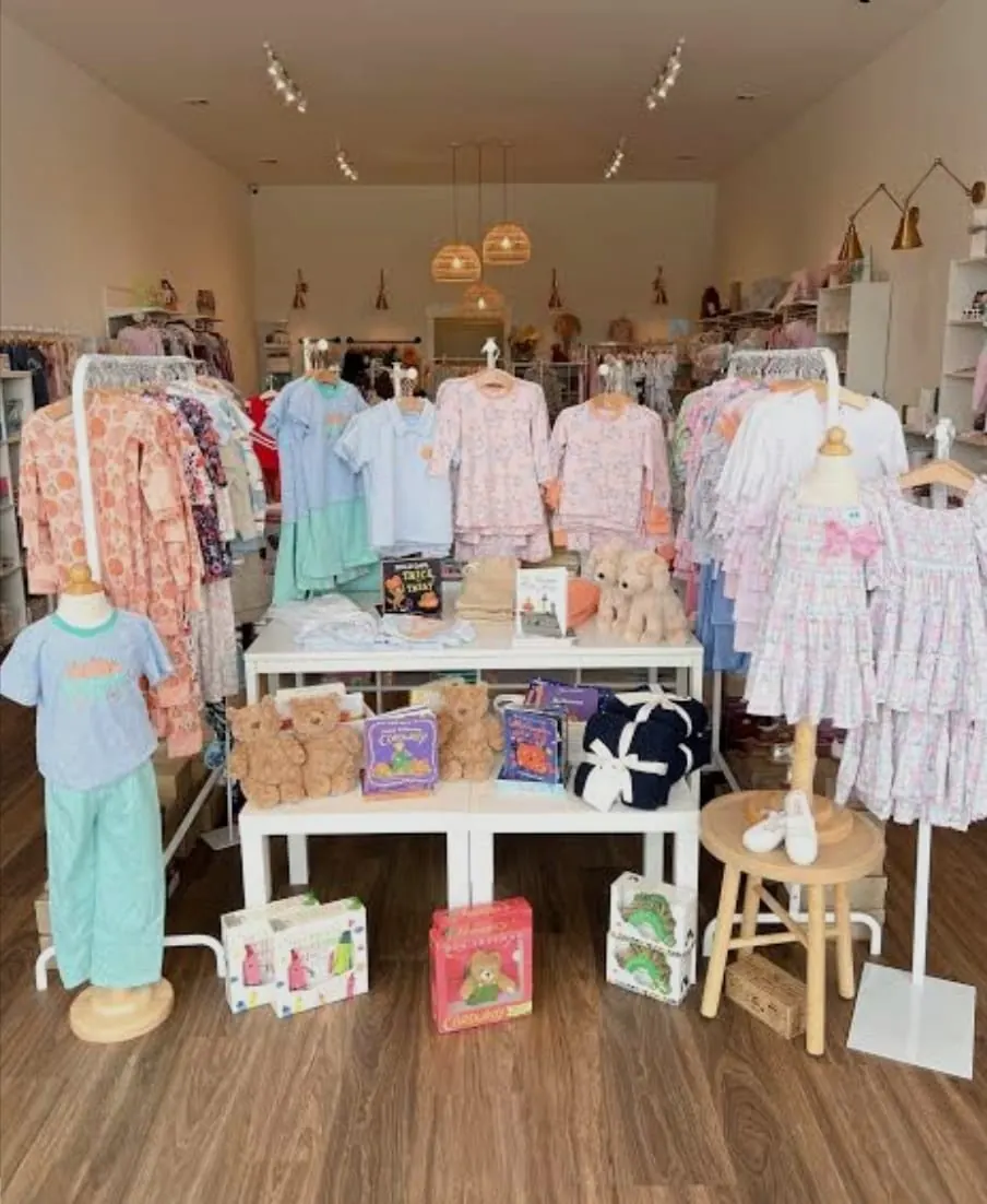 Soft stories, useful variety — CITYROOTS retail photography